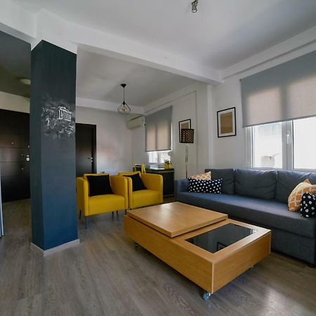 V&V Central & Elegant Apartment アテネ エクステリア 写真