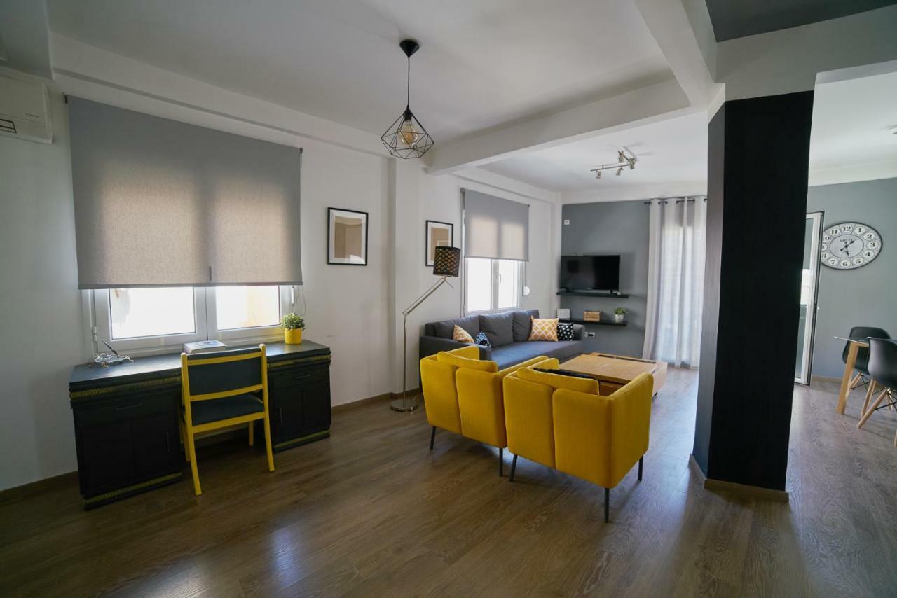 V&V Central & Elegant Apartment アテネ エクステリア 写真