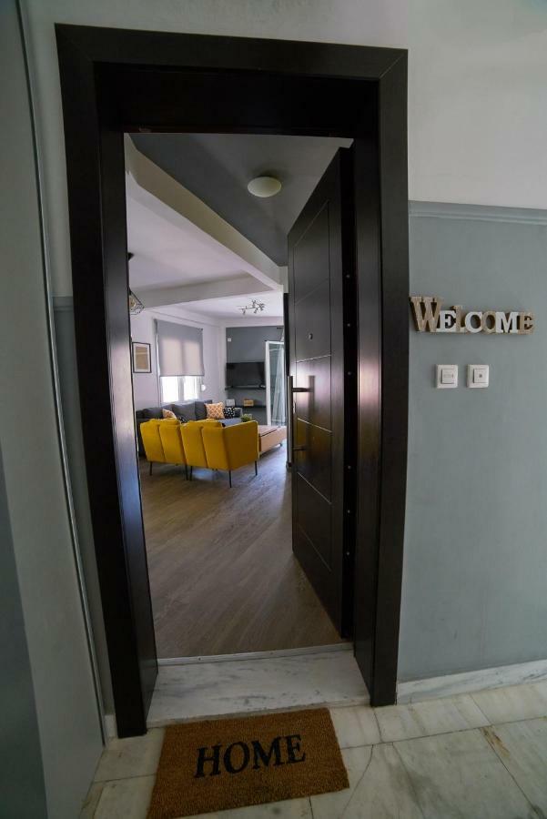 V&V Central & Elegant Apartment アテネ エクステリア 写真