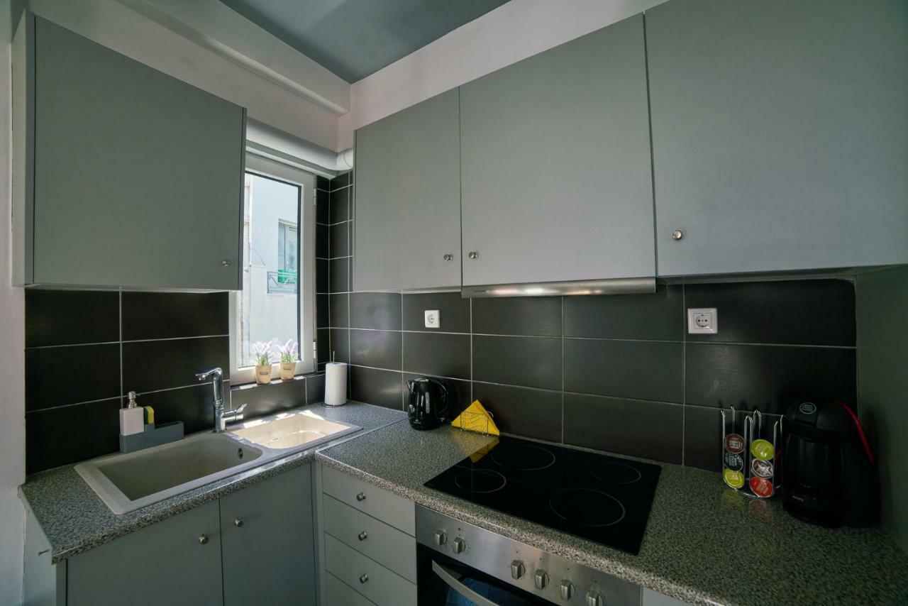 V&V Central & Elegant Apartment アテネ エクステリア 写真